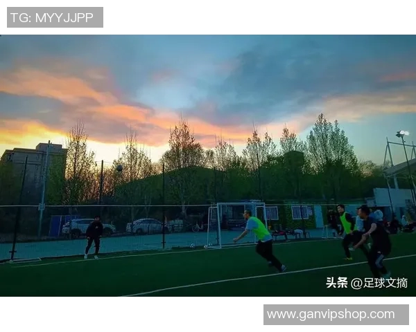 迪亚兹足球：探索这位新星如何改变现代足球的战术与风格